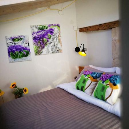 Cres Art Studio Kuning Apartment Exterior photo