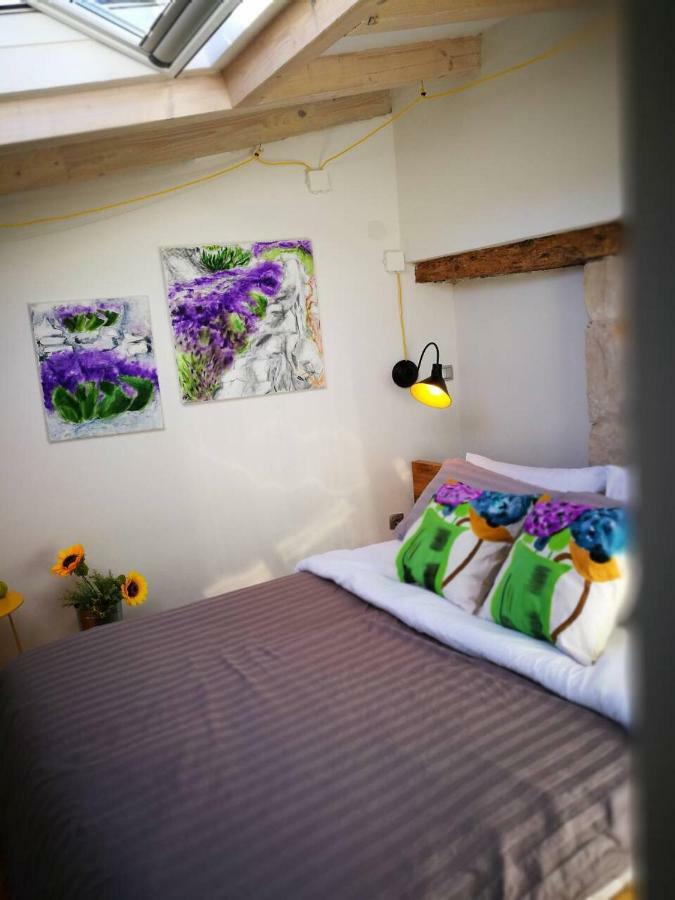 Cres Art Studio Kuning Apartment Exterior photo