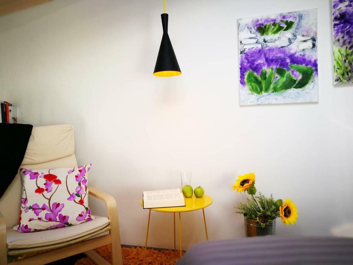 Cres Art Studio Kuning Apartment Exterior photo